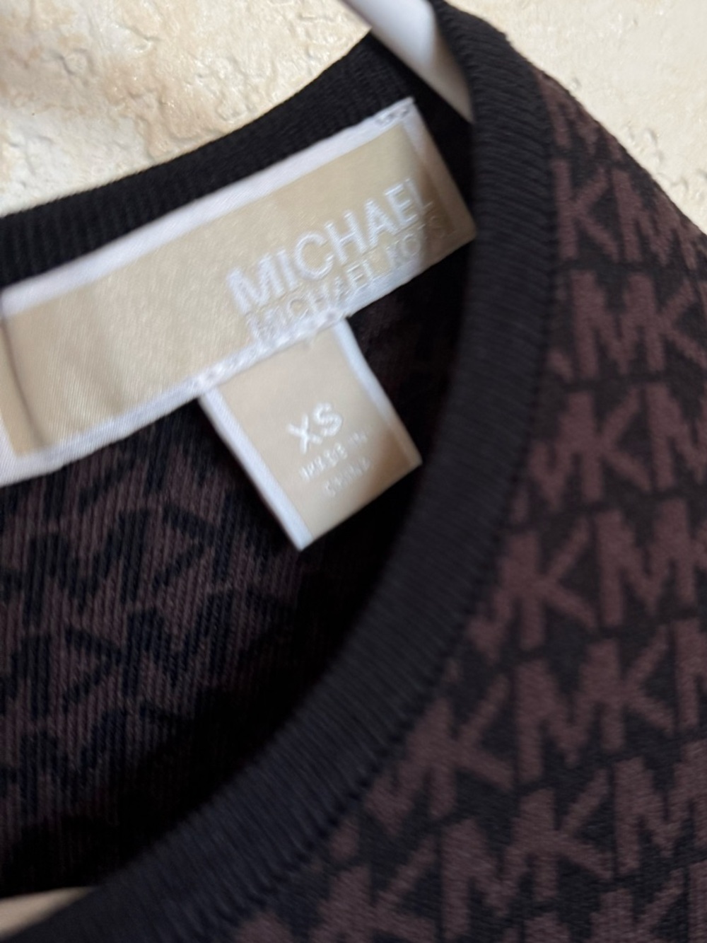 NWOT Michael Kors Navy Logo-Print Sleeveless Midi Sheath Dress - Picture 4 of 4
